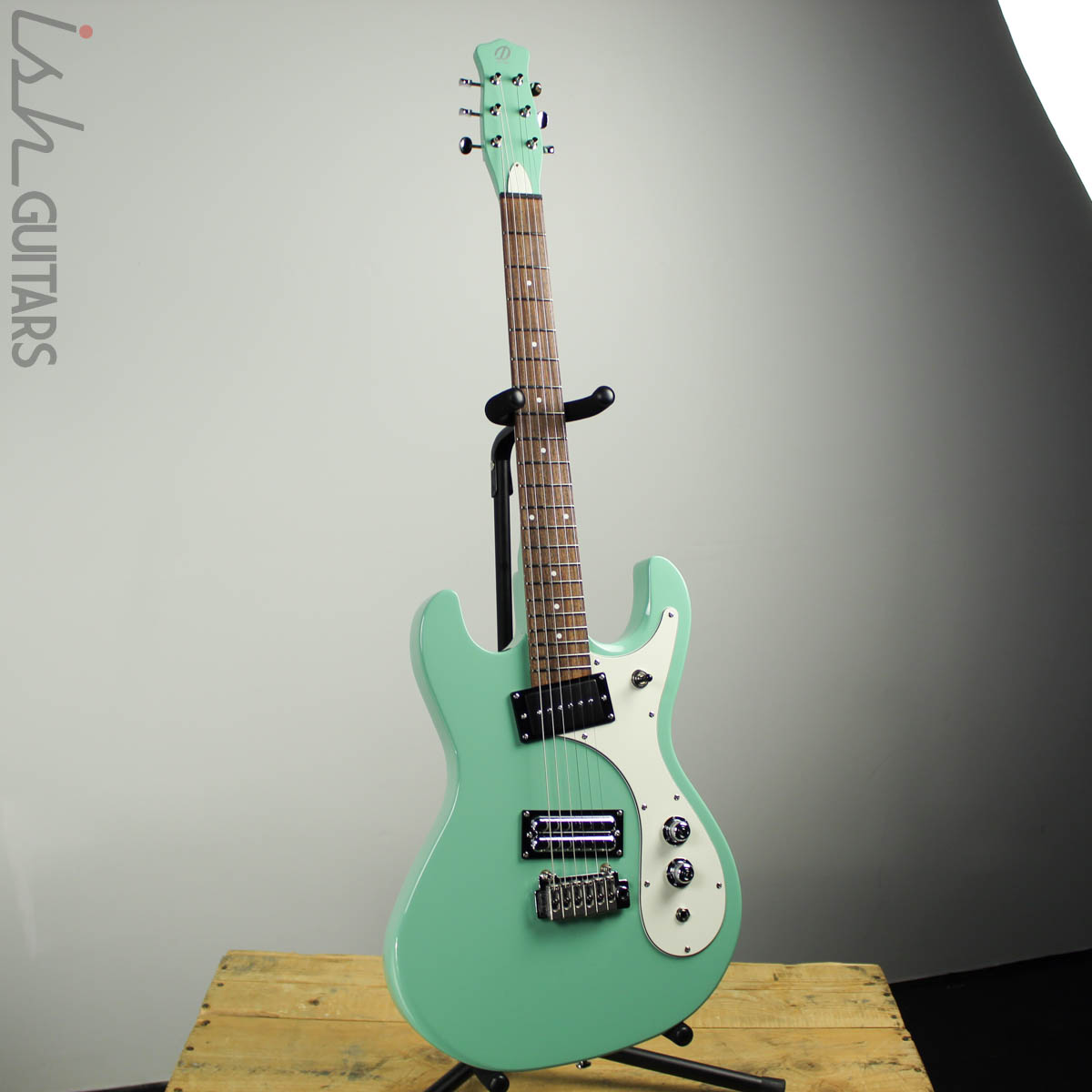 Danelectro '64XT Vintage Aqua – Ish Guitars