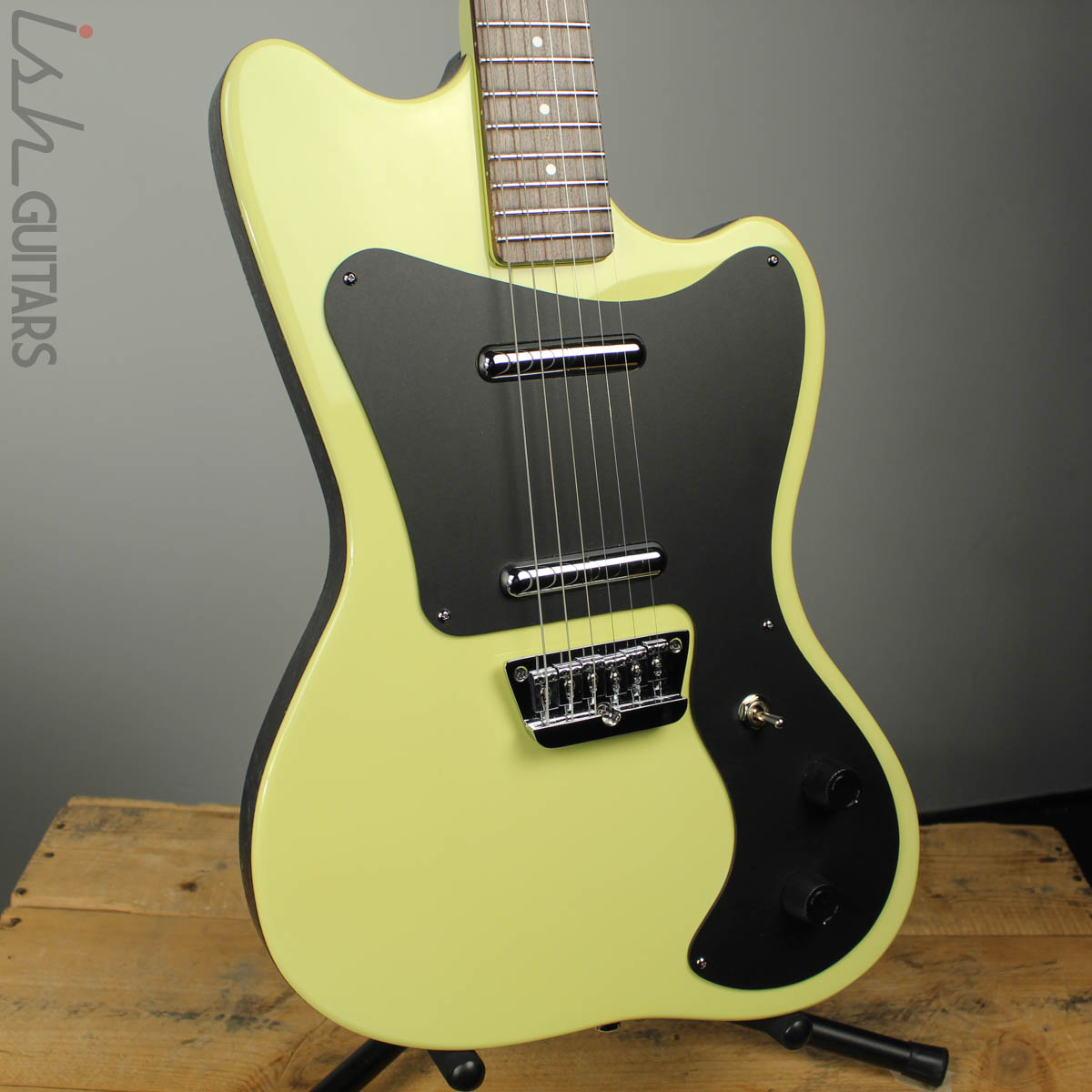 Danelectro '67 Reissue Dano Yellow Solidbody Guitar – Ish Guitars