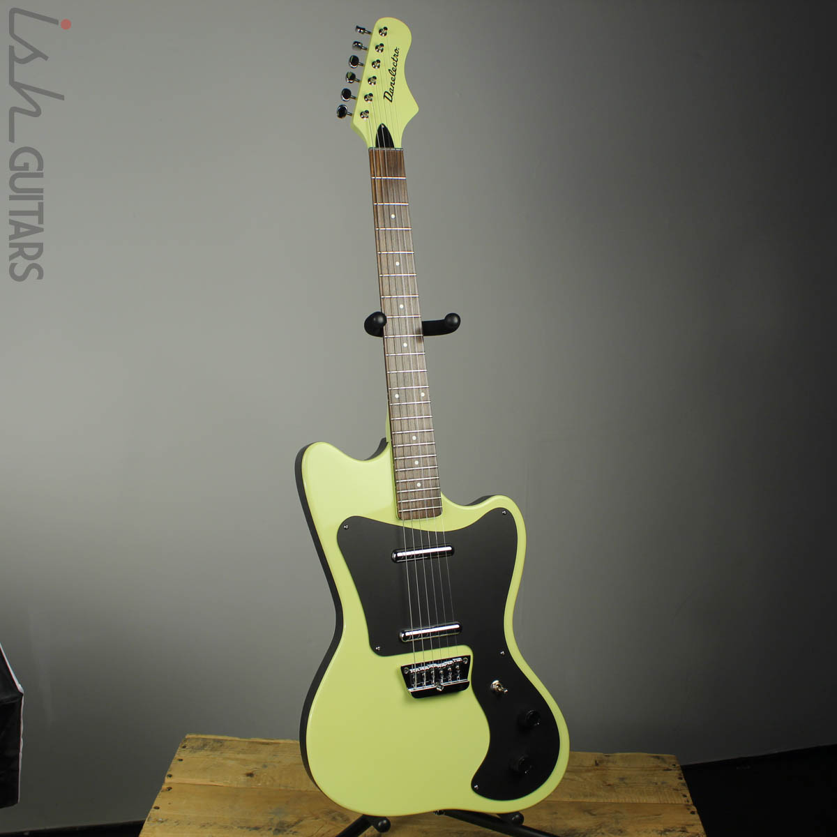 Danelectro '67 Reissue Dano Yellow Solidbody Guitar – Ish Guitars