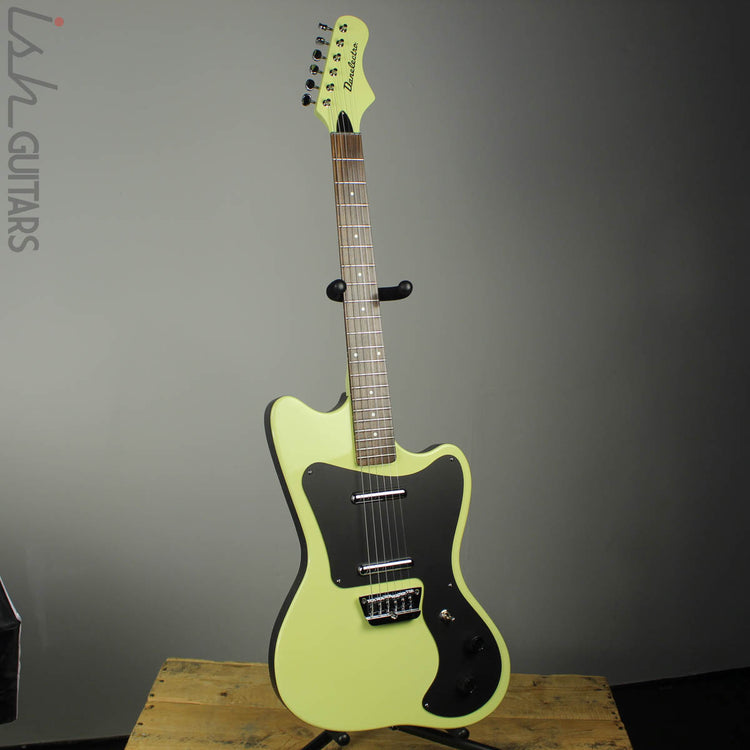 611820022822_02_750x.jpg?v=