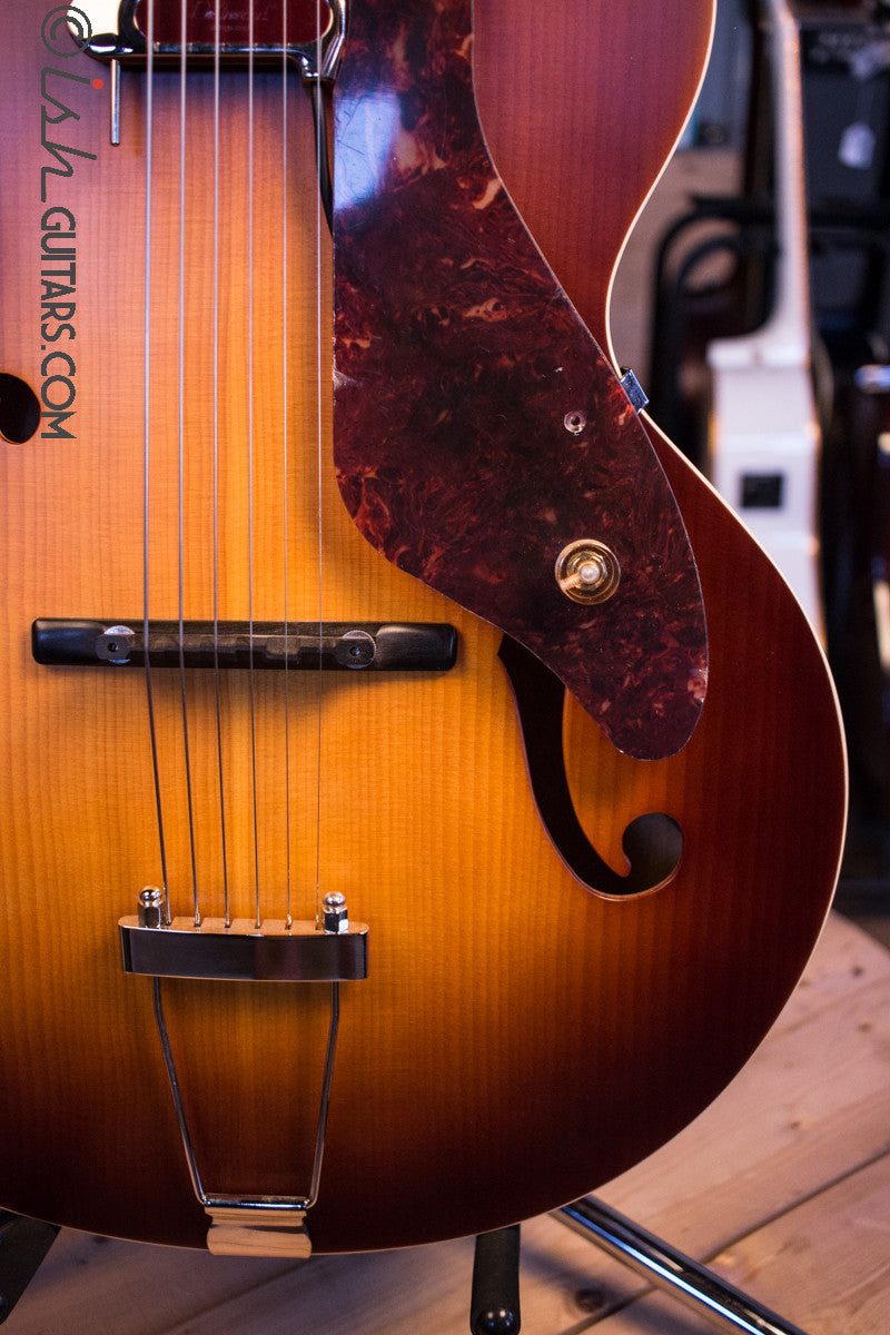 Gretsch G9555 New Yorker Archtop Acoustic-Electric Guitar Sunburst