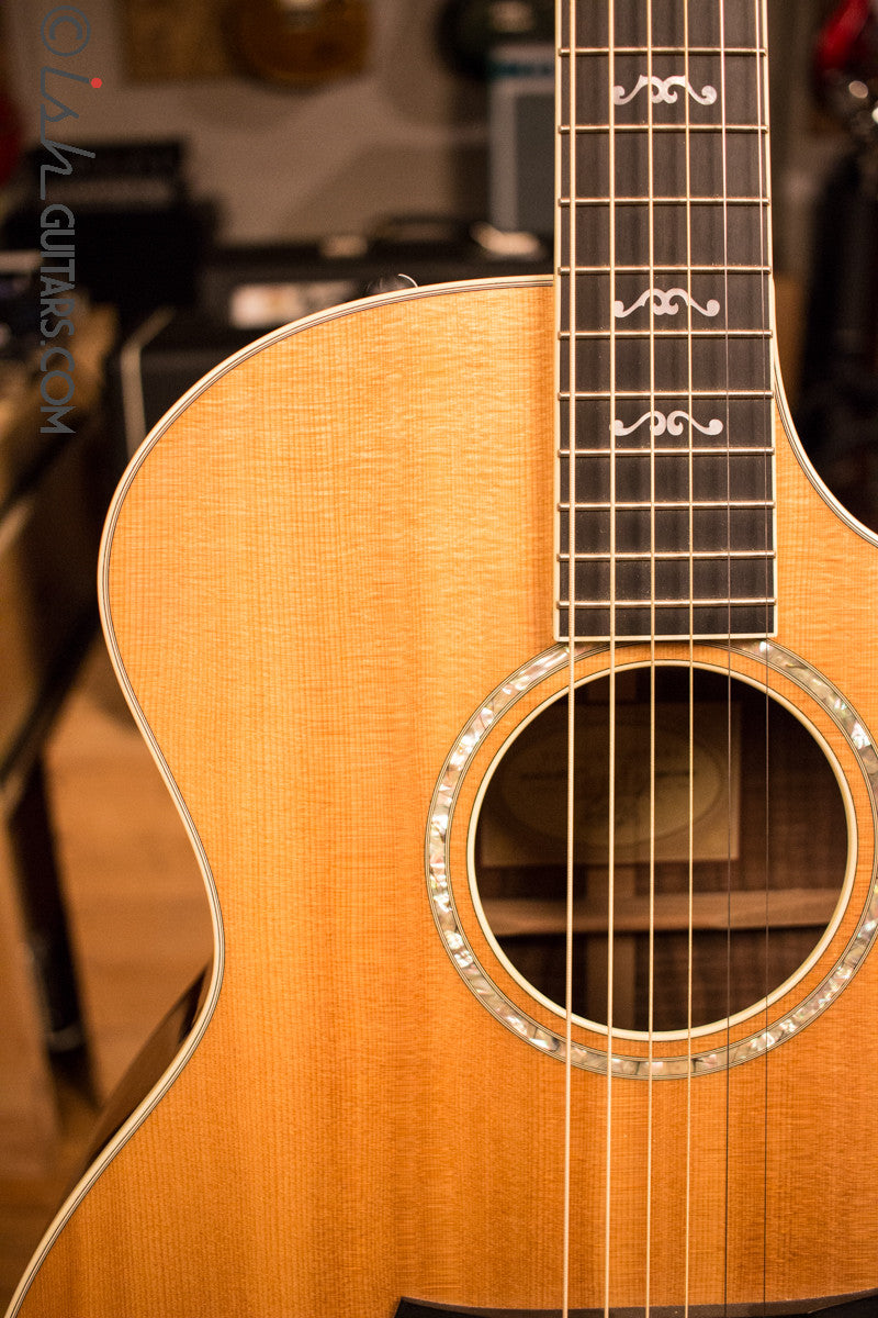 Taylor W14CE-LTD Acoustic Electirc Guitar Walnut Back and Sides