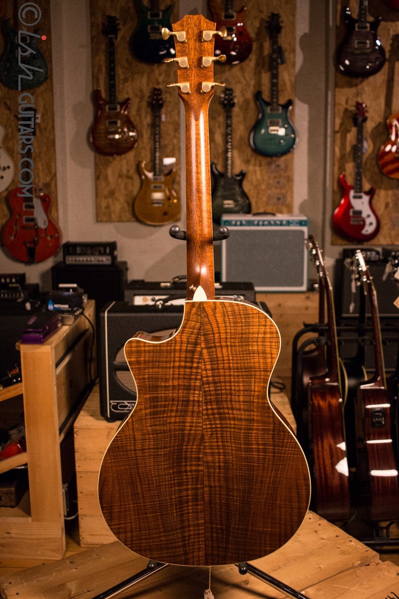 Taylor W14CE-LTD Acoustic Electirc Guitar Walnut Back and Sides
