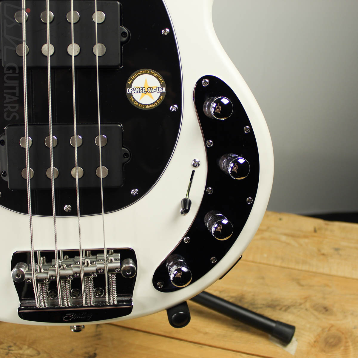 Sterling by Music Man StingRay Ray34HH Pearl White – Ish Guitars
