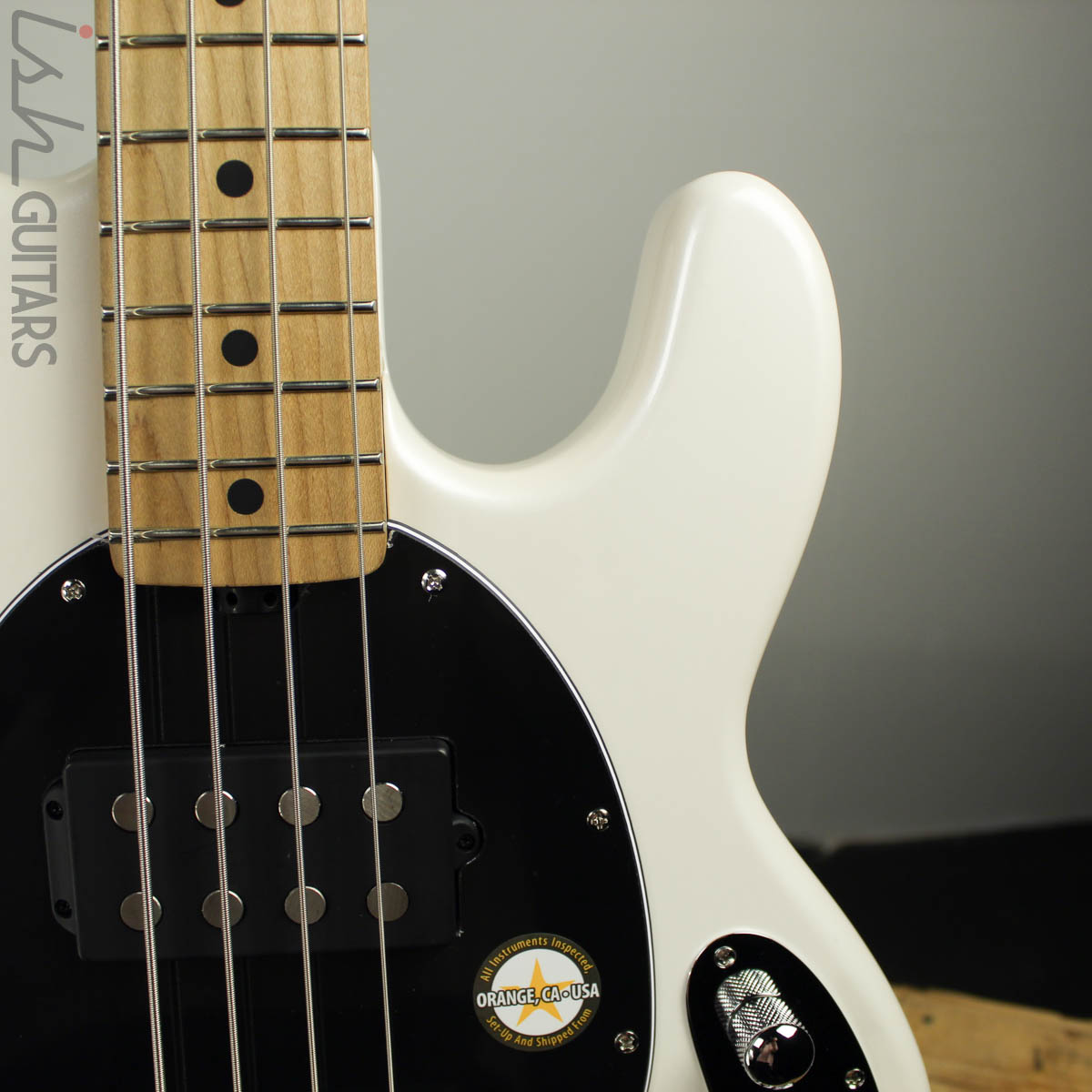 Sterling by Music Man StingRay Ray34HH Pearl White – Ish Guitars