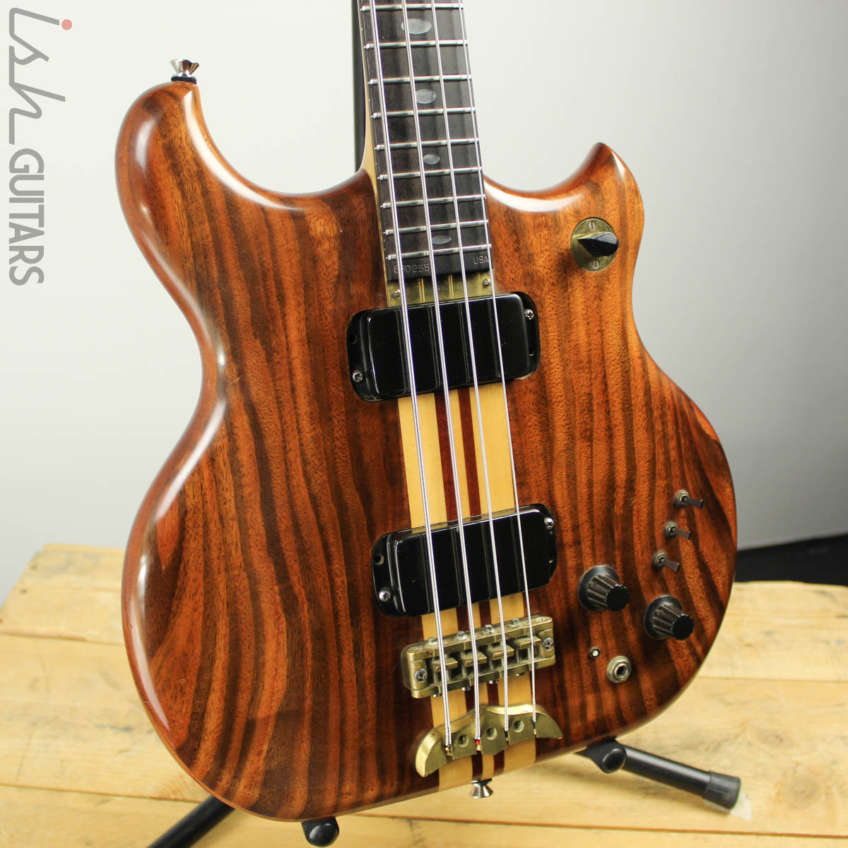 Natural Distillate Alembic 1983 1983 BASS 2PU DISTILLATE 【希少】ALEMBIC w/ Guitars Ish – Case Coffin ベース