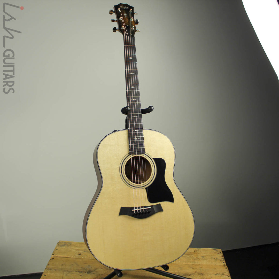 2019 Taylor 317e Grand Pacific Dreadnought Natural