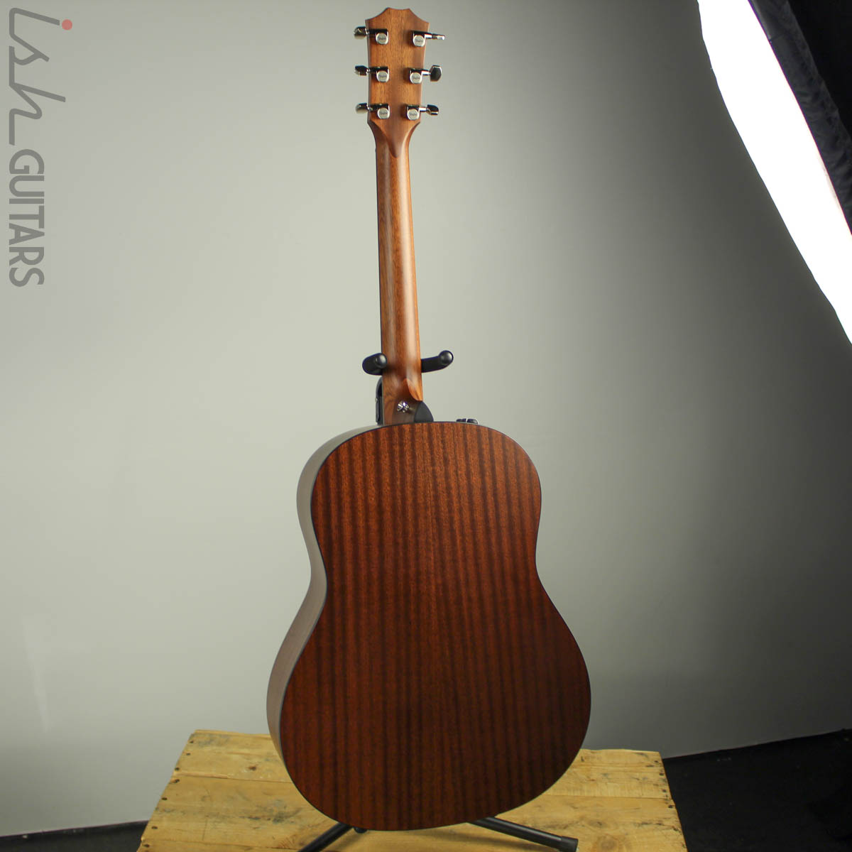 2019 Taylor 317e Grand Pacific Dreadnought Natural – Ish Guitars