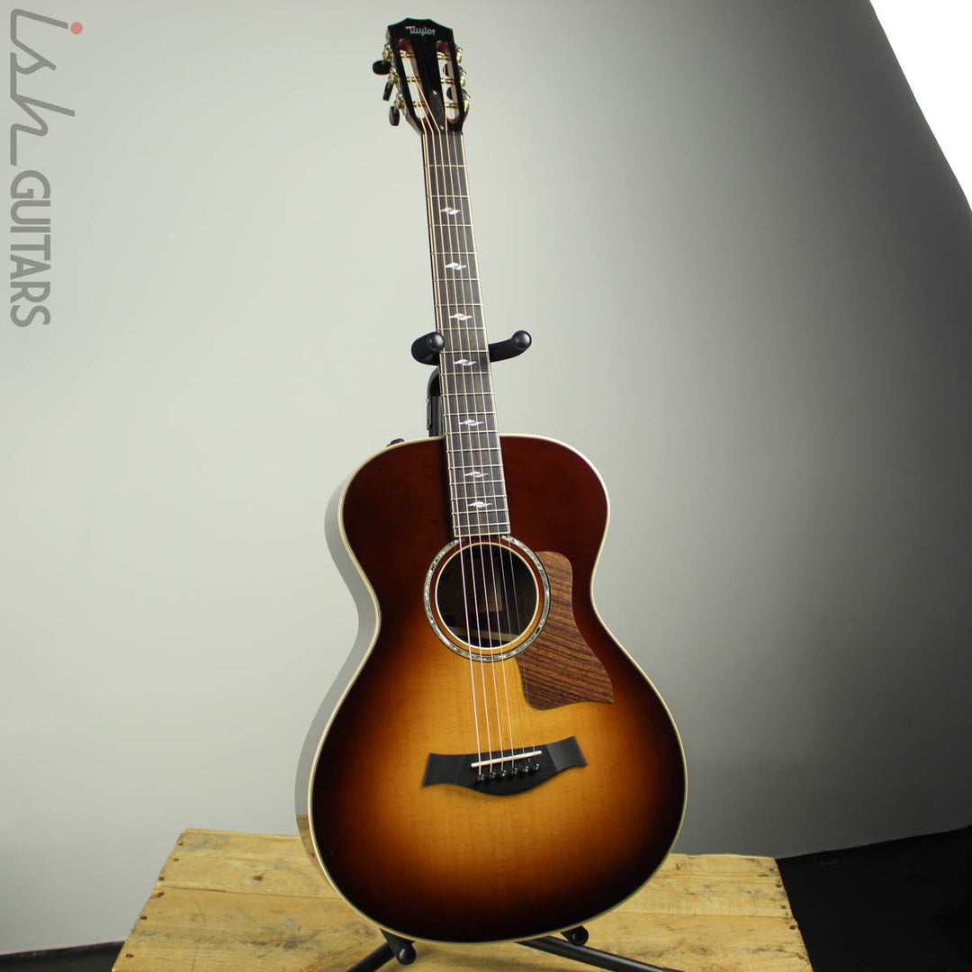 Taylor 812e 12-Fret Grand Concert Sunburst