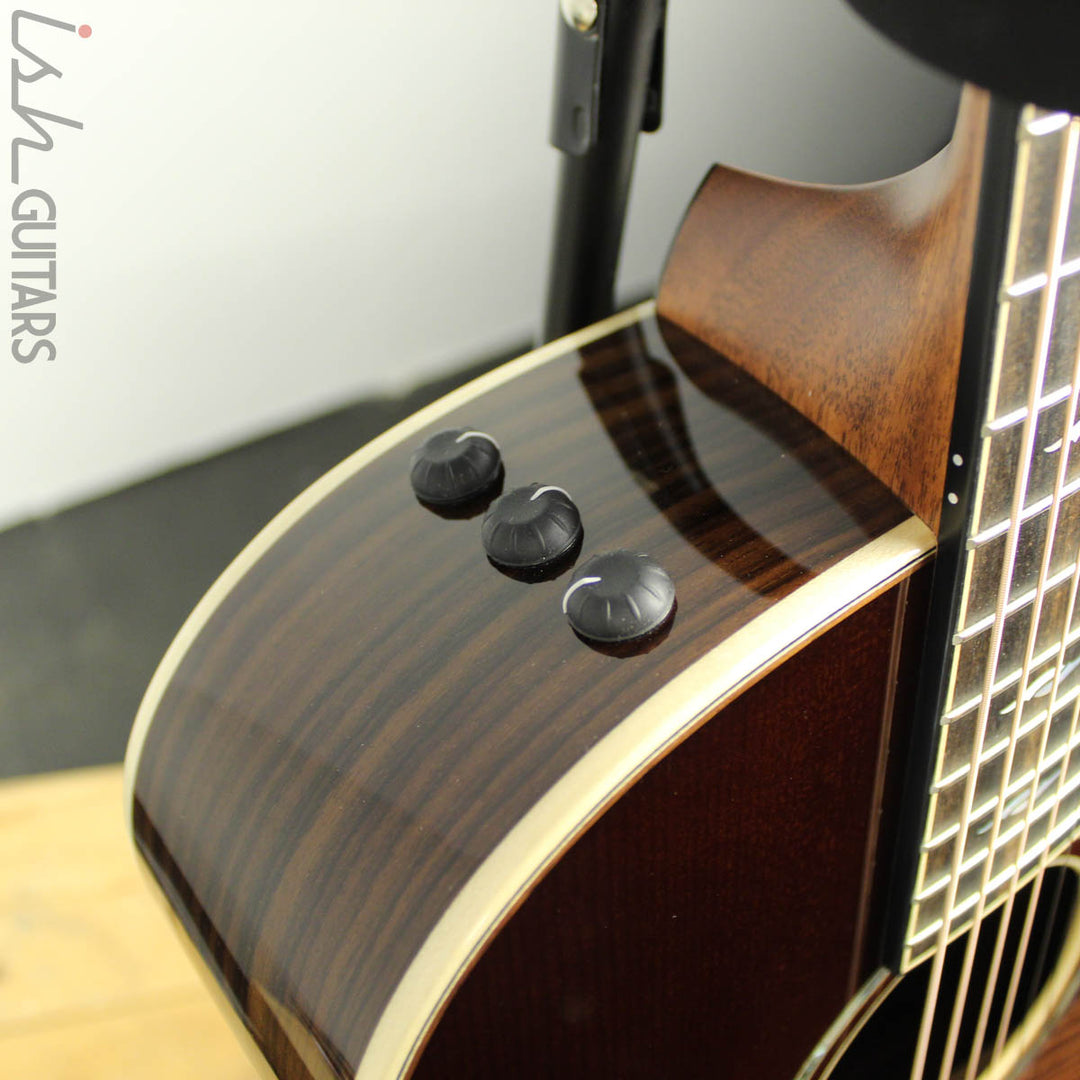 Taylor 812e 12-Fret Grand Concert Sunburst