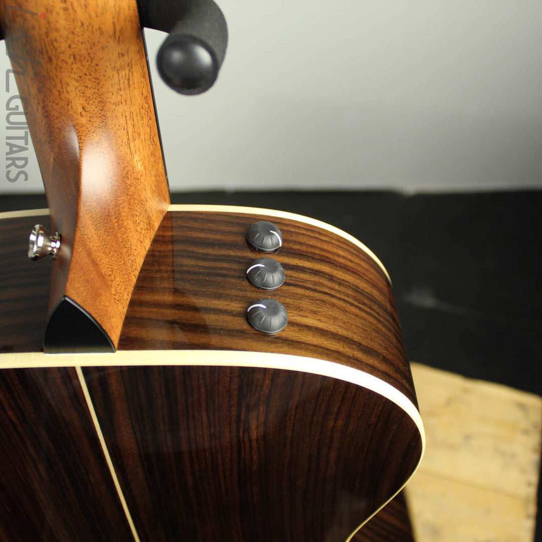 Taylor 812e 12-Fret Grand Concert Sunburst