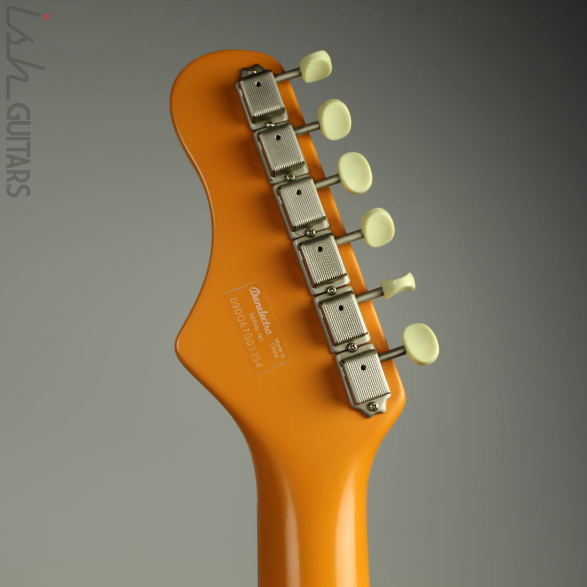 Danelectro Dead On '67 Tangerine Surf Orange – Ish Guitars Danelectro Dead On '67 Tangerine Surf Orange – Ish Guitars