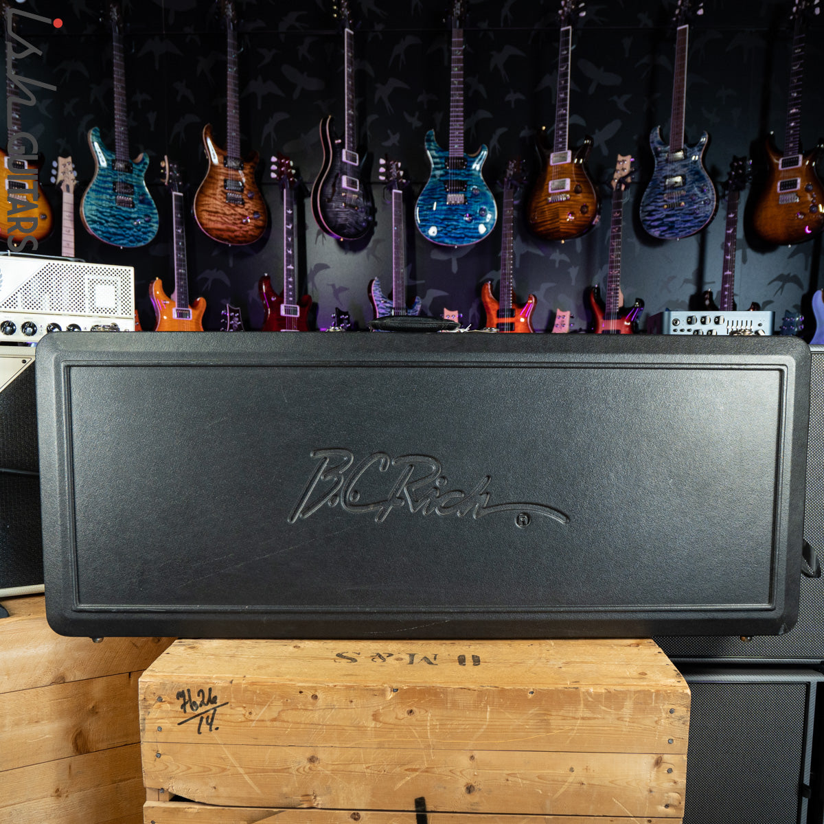 B.C. Rich Warlock Molded Case Black – Ish Guitars