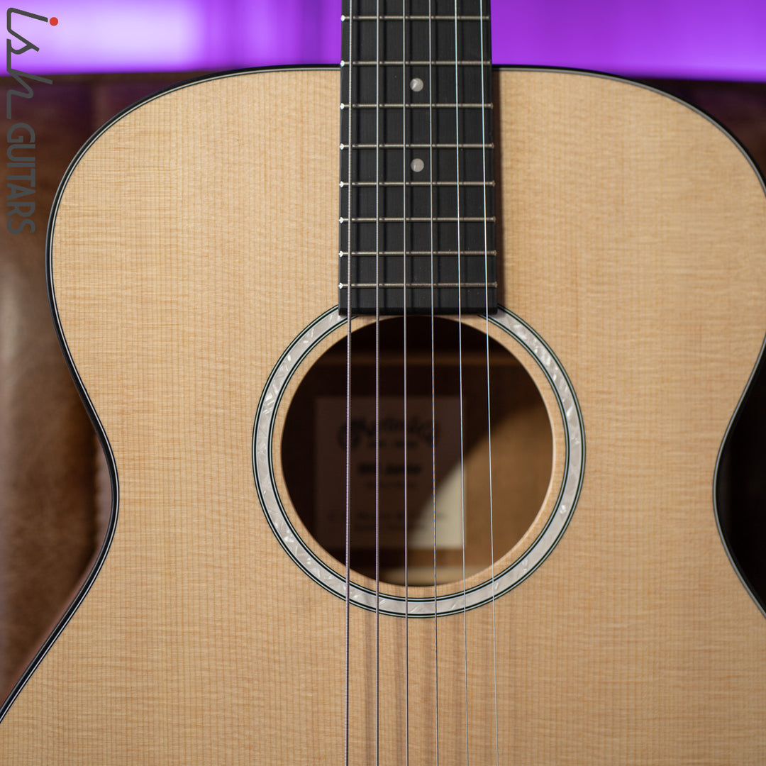 Martin 000 Jr-10 Acoustic Guitar Natural