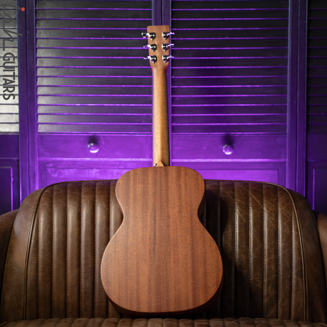 Martin 000 Jr-10 Acoustic Guitar Natural
