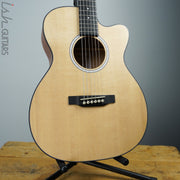 Martin 000CJR-10E Cutaway Junior Electronics Natural