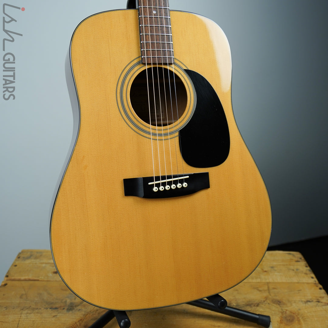 Takamine G-330 Natural w/ Case