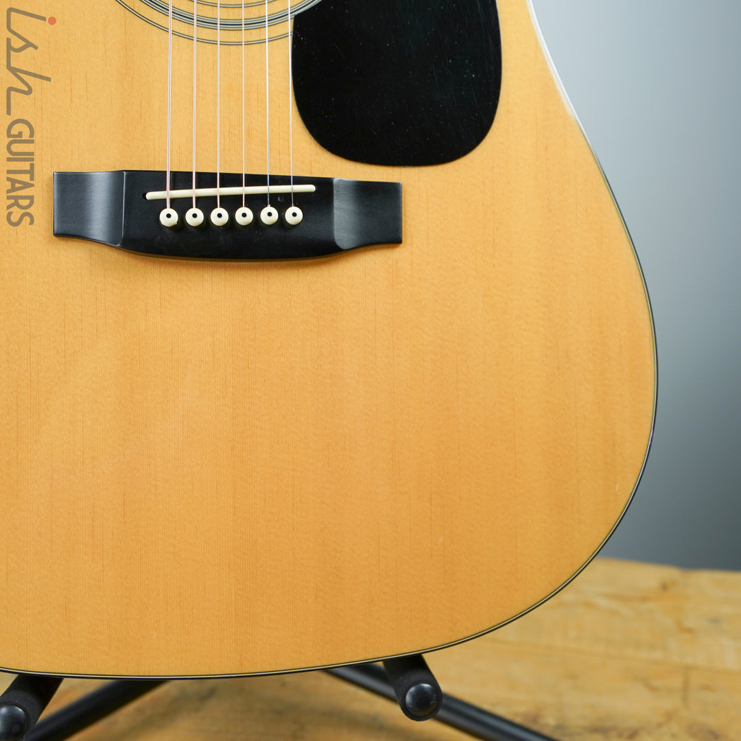 Takamine G-330 Natural w/ Case