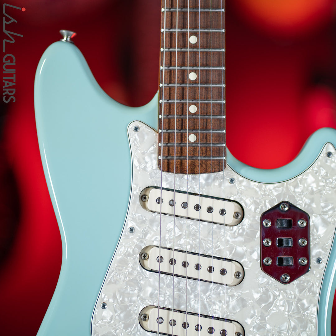 2002-2003 Fender Cyclone II MIM Daphne Blue