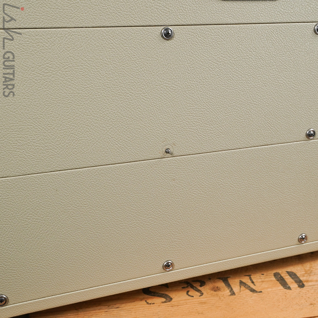 Magnatone Limited Edition White Super 59 MKII Head and Cabinet