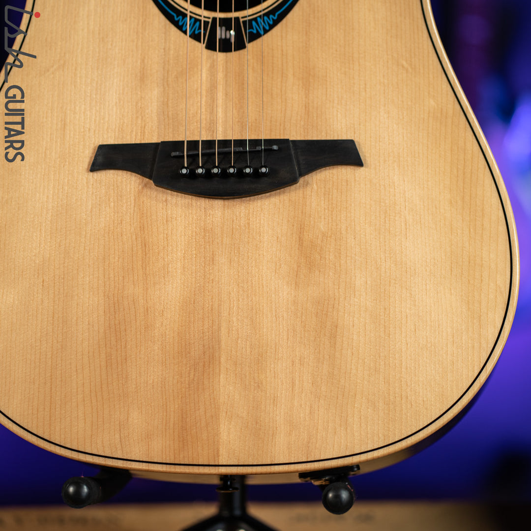 Lâg THV30DCE Dreadnought Hyvibe Tramontane Smart Guitar