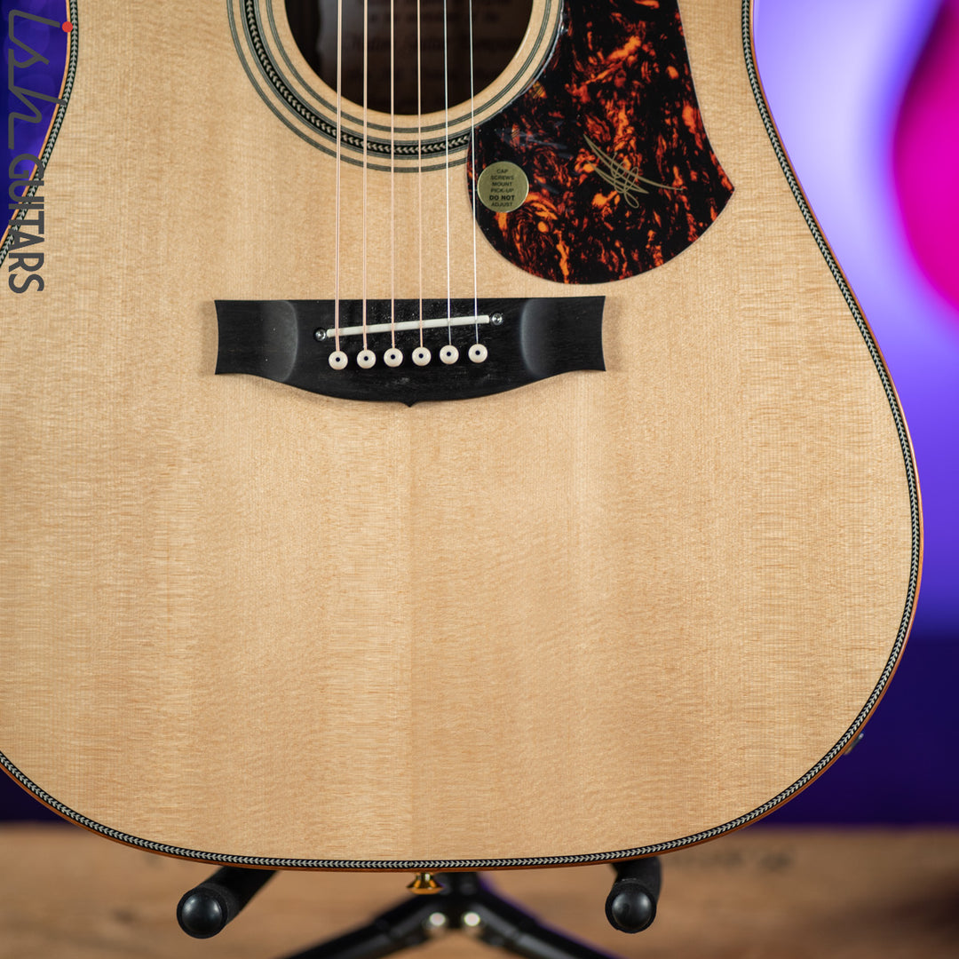 Maton Messiah EM100C Acoustic-Electric Guitar Sitka Spruce