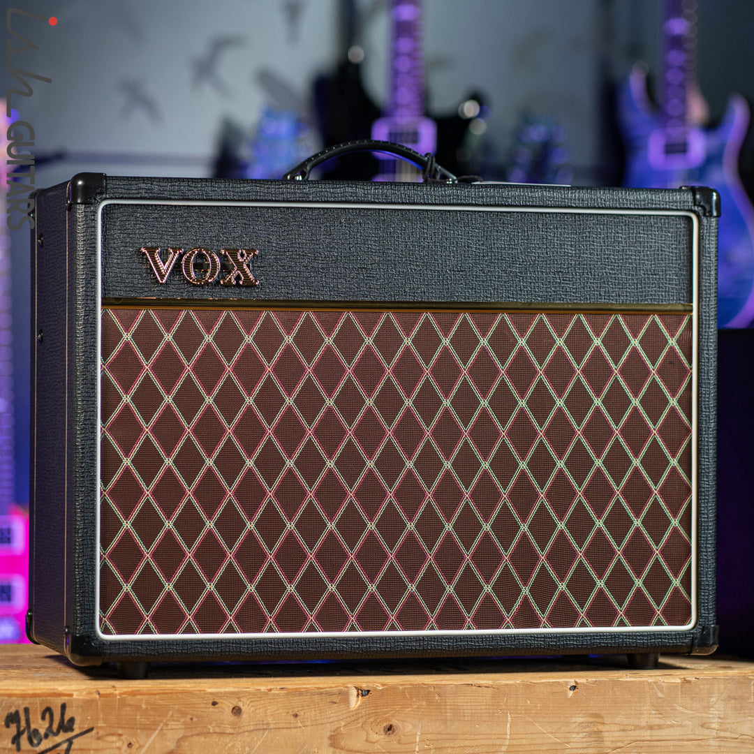 Vox AC15C1X 15W 1x12 Tube Guitar Combo Amp Black Demo