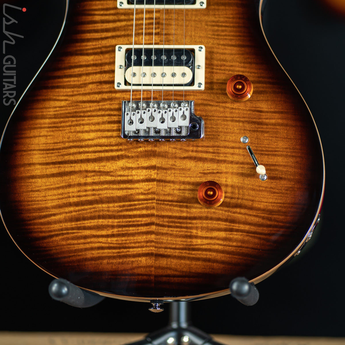 PRS SE Custom 24 Black Gold Sunburst Blemish – Ish Guitars