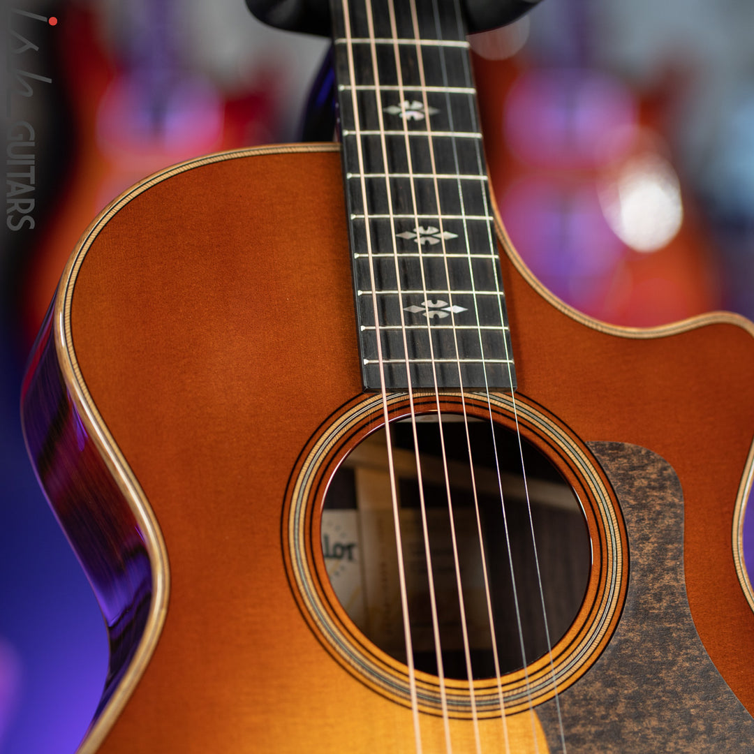Taylor 712ce 12-Fret Western Sunburst Top