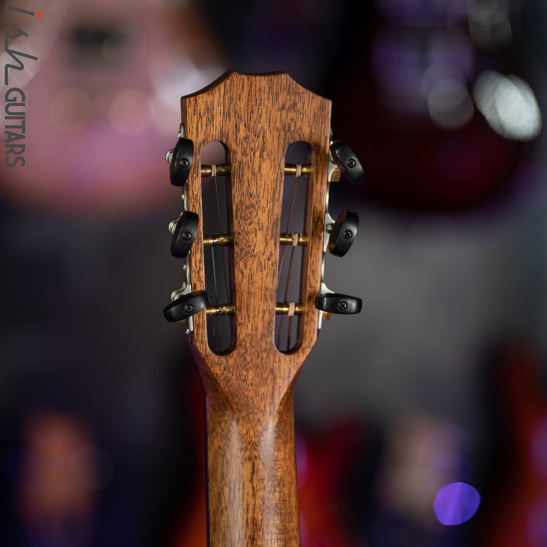 Taylor 712ce 12-Fret Western Sunburst Top