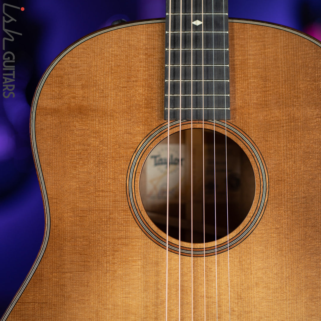 Taylor Builder’s Edition 517e Acoustic Guitar Wild Honey Burst