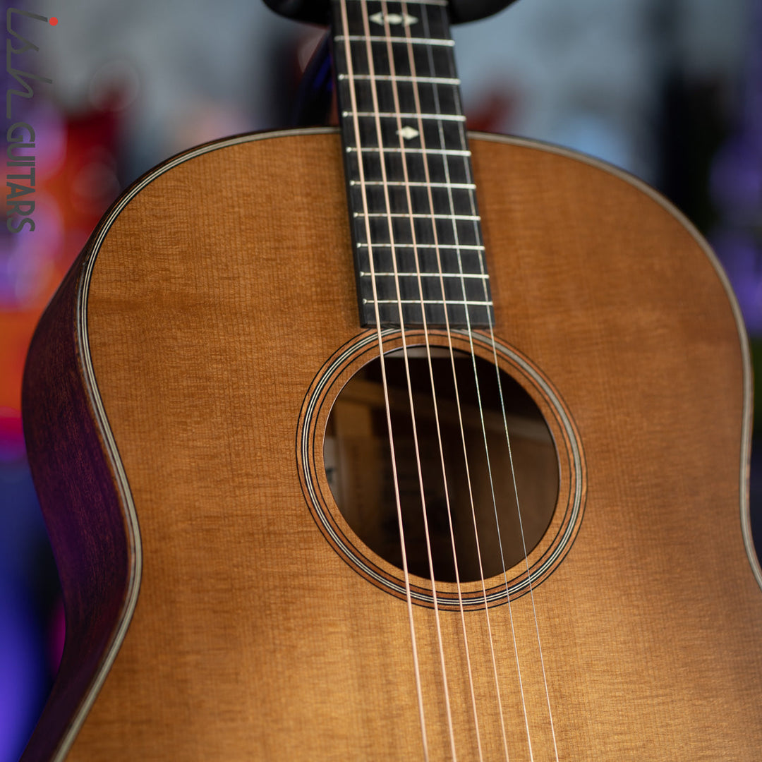 Taylor Builder’s Edition 517e Acoustic Guitar Wild Honey Burst