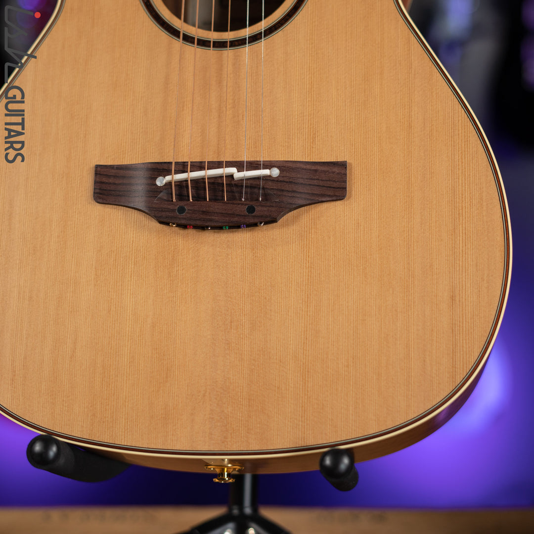 Takamine CP400NYK New Yorker Natural Satin Cedar