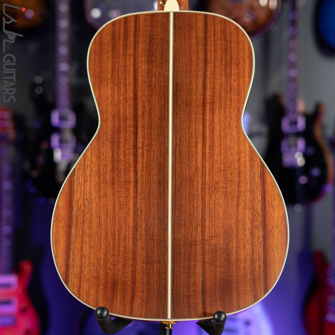 Takamine CP400NYK New Yorker Natural Satin Cedar