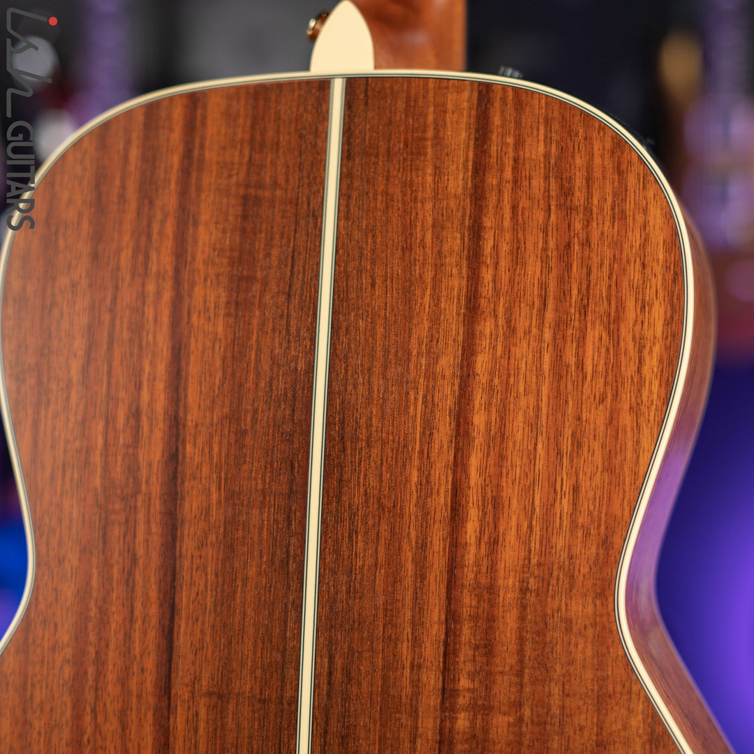 Takamine CP400NYK New Yorker Natural Satin Cedar