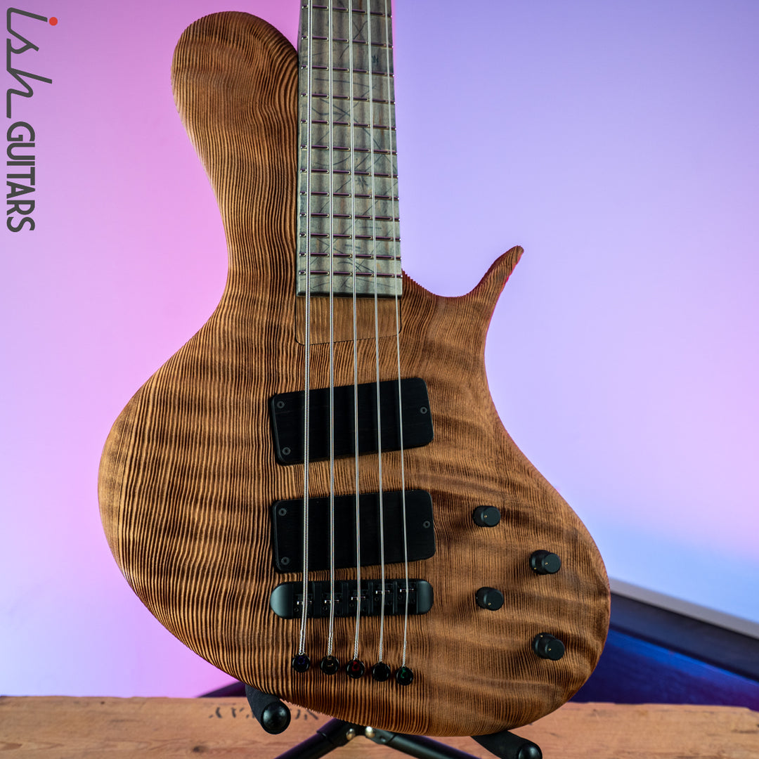Ritter R8 Singlecut Bass Guitar Sandblasted Quilted Redwood