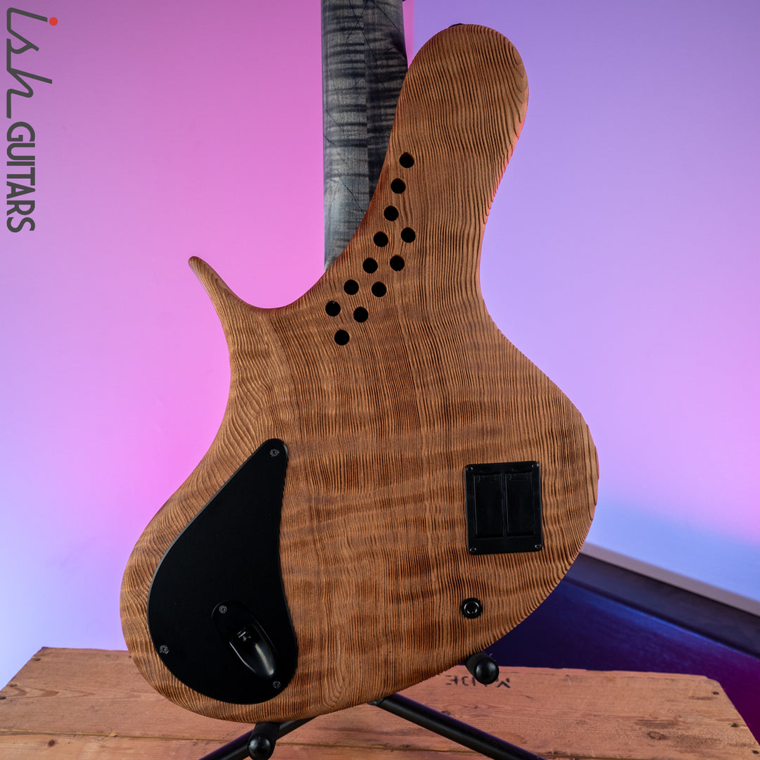 Ritter R8 Singlecut Bass Guitar Sandblasted Quilted Redwood
