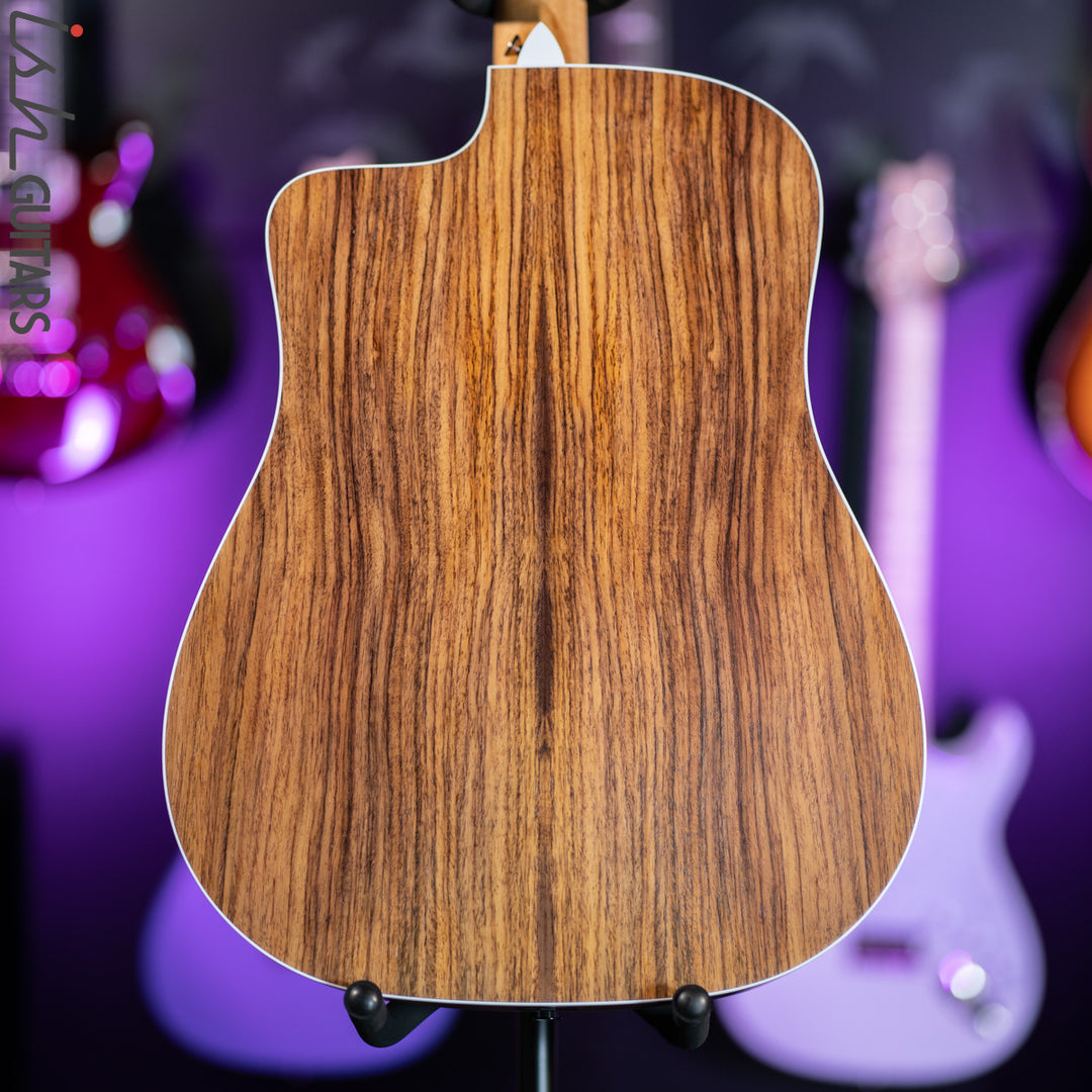 Taylor 210ce Rosewood/Spruce