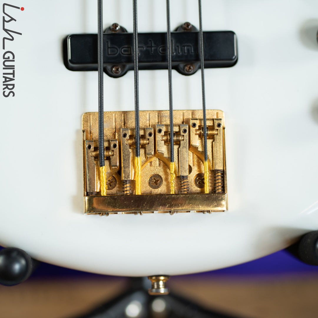 1980s/1990s Pedulla Buzz 4 Fretless Bass White Gloss