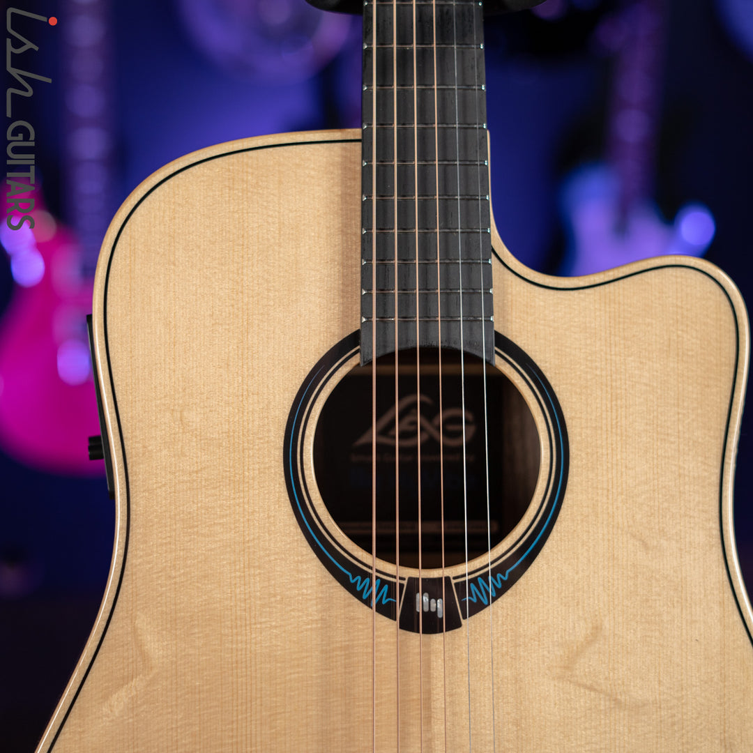 Lag Tramontane HyVibe THV30DCE Acoustic Electric Smart Guitar Natural