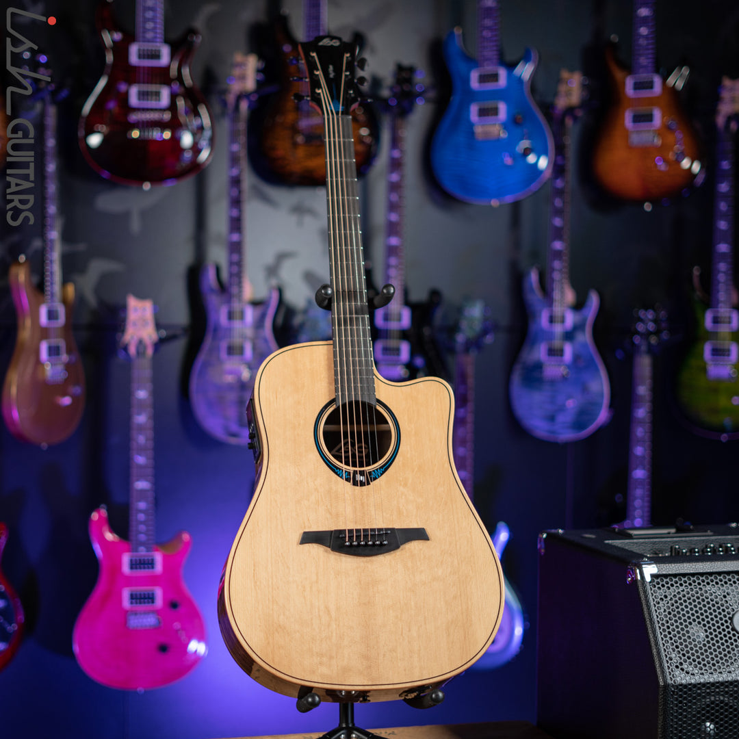 Lâg THV30DCE Dreadnought Hyvibe Tramontane Smart Guitar