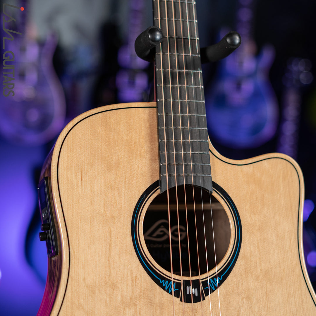 Lâg THV30DCE Dreadnought Hyvibe Tramontane Smart Guitar