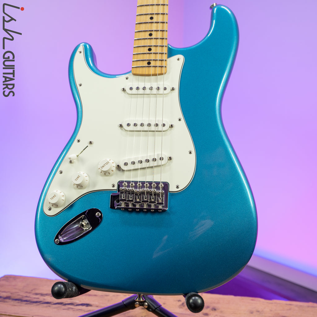 2017 Fender Stratocaster MIM Left Handed Metallic Blue – Ish Guitars