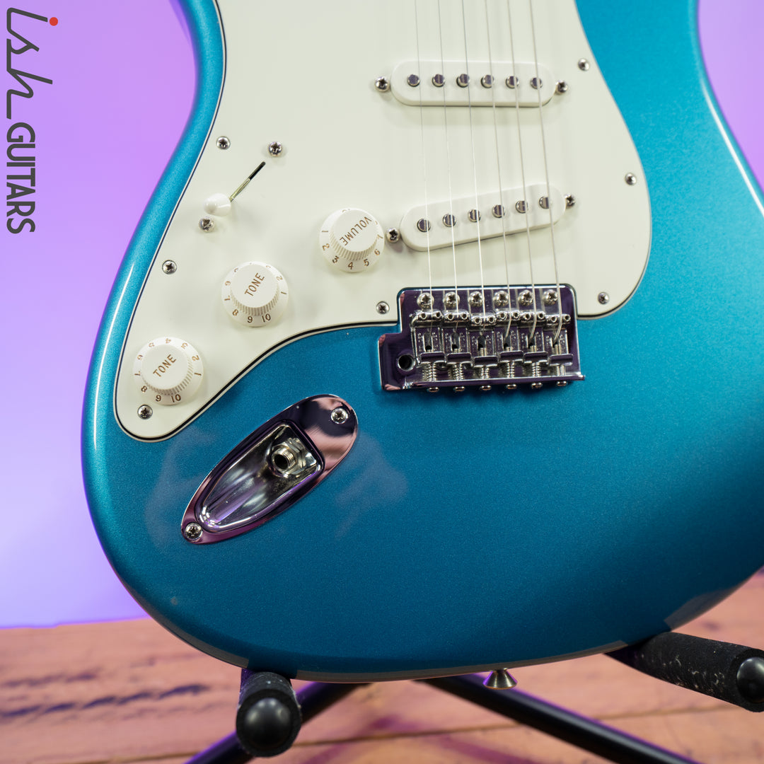 2017 Fender Stratocaster MIM Left Handed Metallic Blue