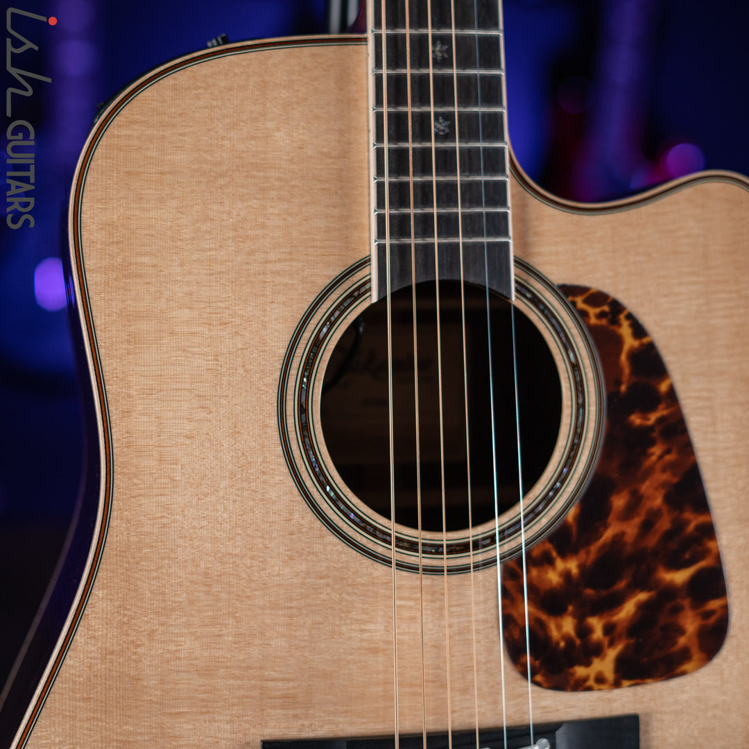 Takamine P7DC Dreadnought Acoustic Guitar Natural