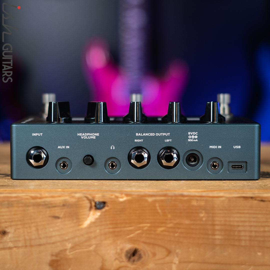 Darkglass Electronics Alpha-Omega Photon Bass Distortion/Preamp Pedal - Demo