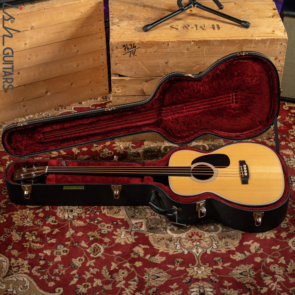 1991 Martin B40 Fretless Acoustic-Electric Bass – Ish Guitars