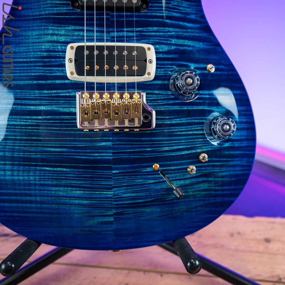 PRS Experience  Modern Eagle V Custom Color River Blue Burst 10 Top