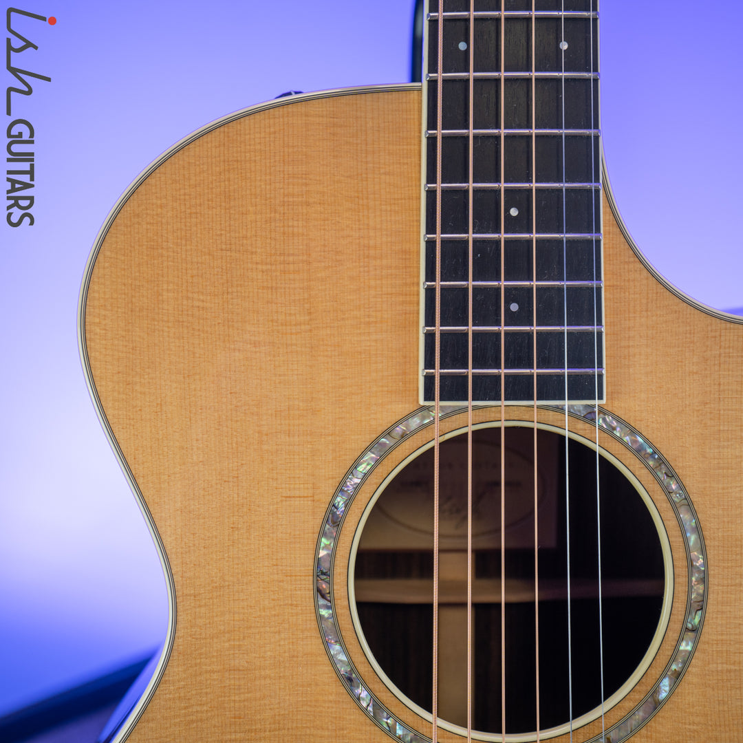 2010 Taylor 12-Fret Grand Concert Acoustic Electric Guitar