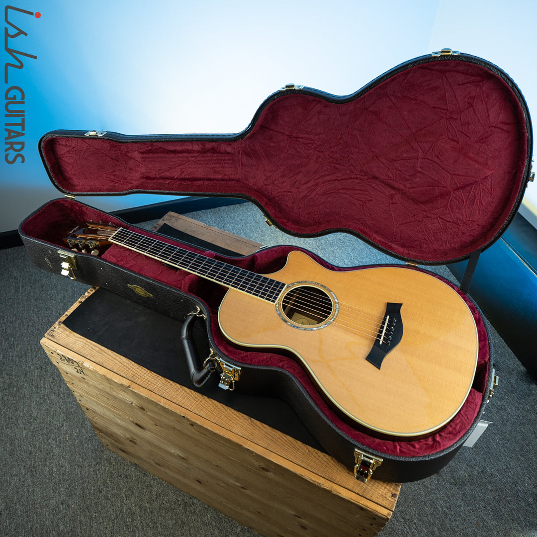 2010 Taylor 12-Fret Grand Concert Acoustic Electric Guitar